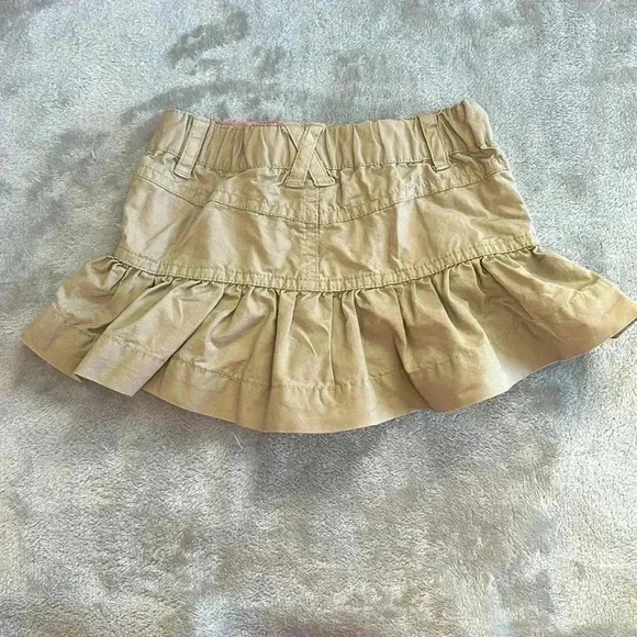 Steve & Barry's - Kids Tan Cotton Skort  with ruffled hem. Size 12 months - Picture 4 of 4